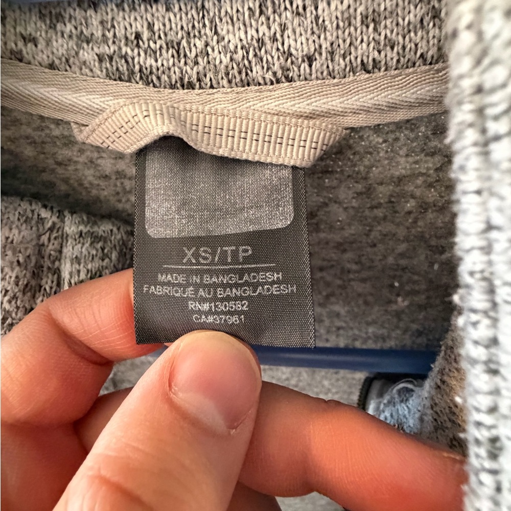 Women XS MC-Kinley Gray Zip-Up Sweater Jacket - Picture 4 of 4